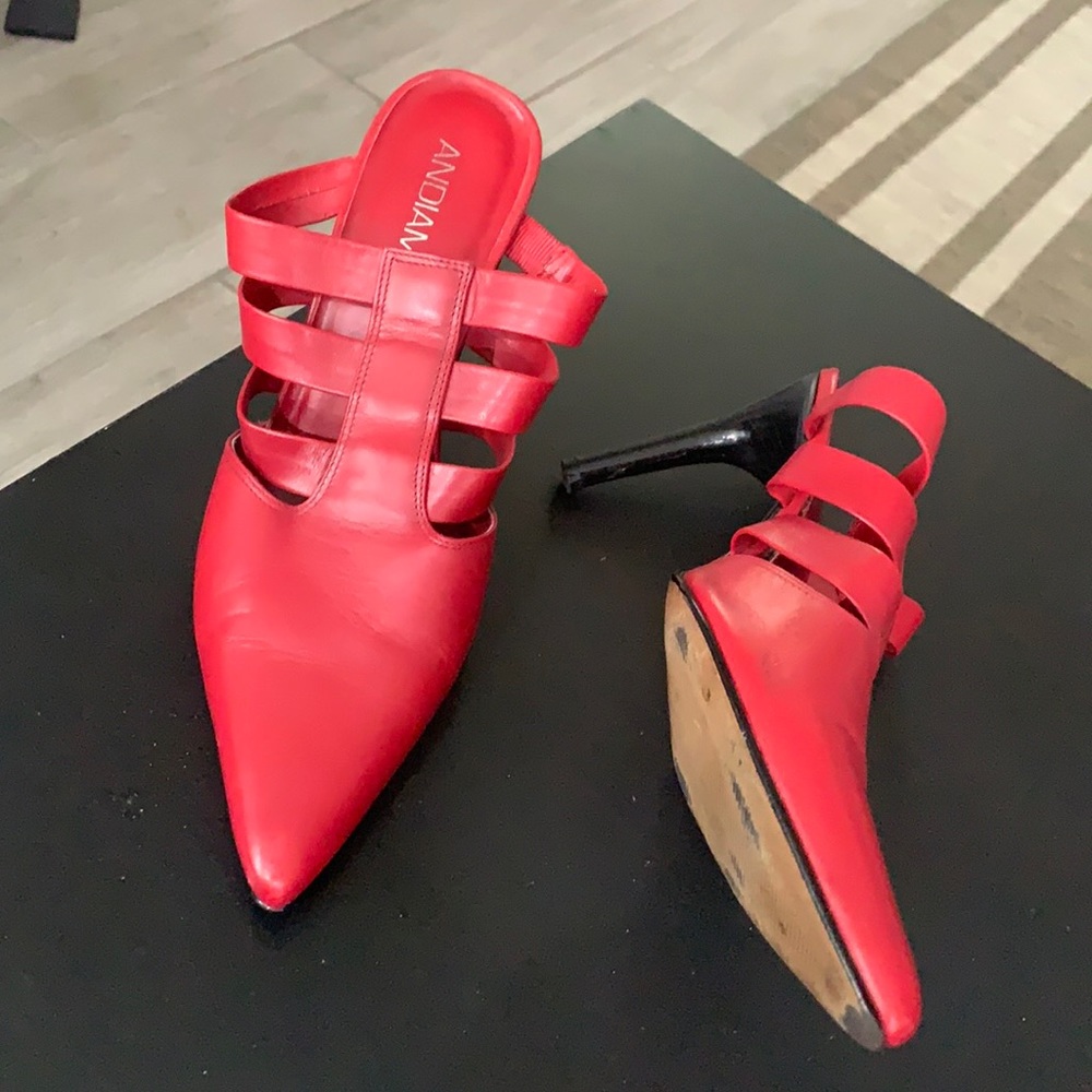 ANDIAMO red heels